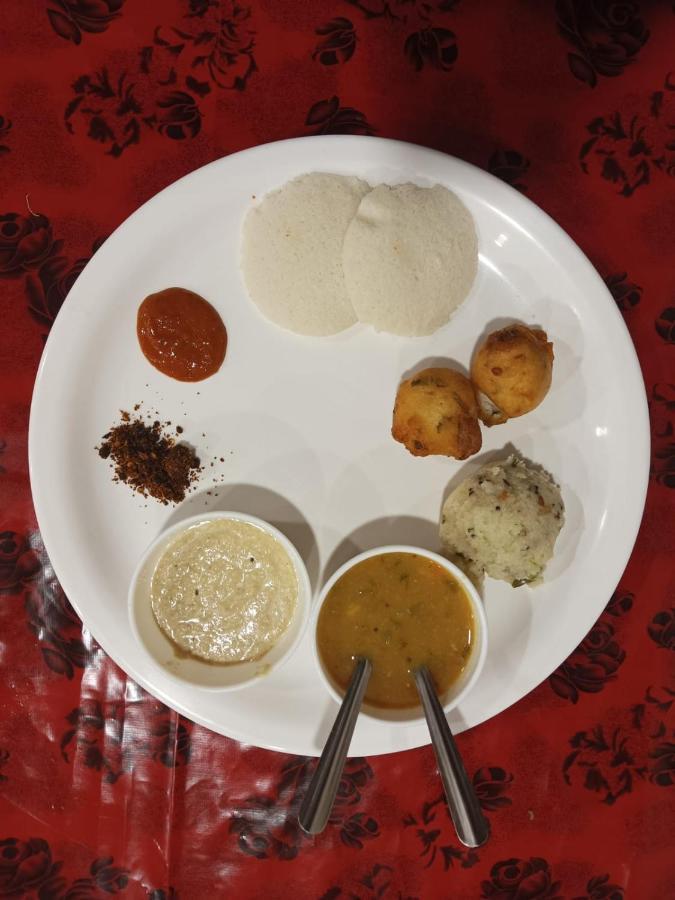 Alexa Home Stay Tirupati Eksteriør bilde